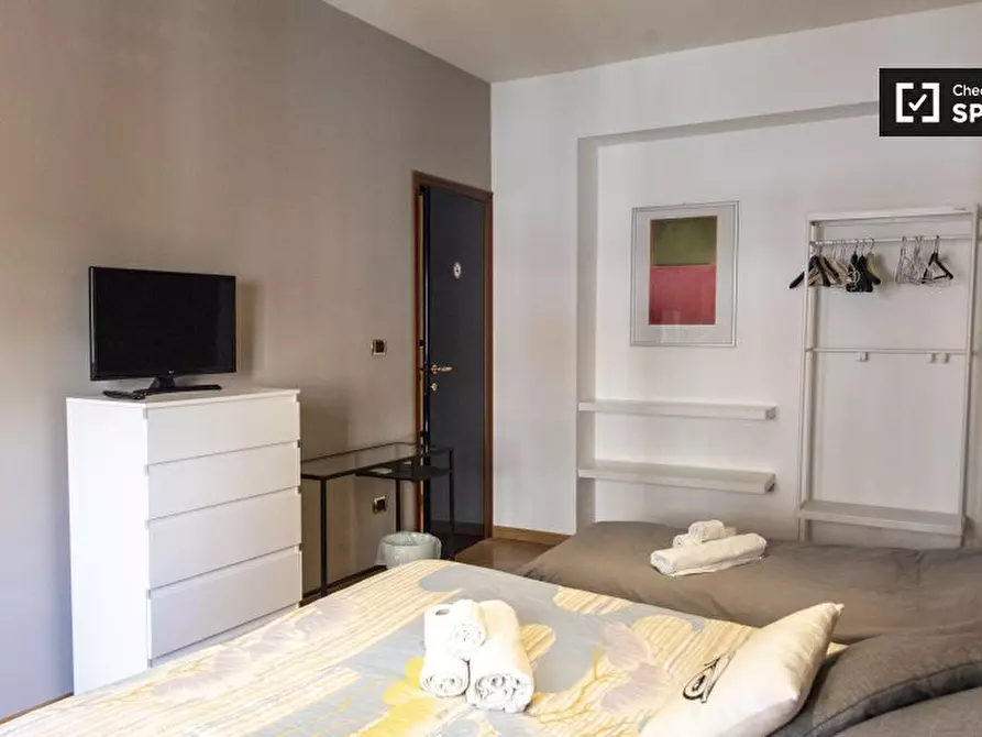 Immagine 16 di Camera condivisa in affitto  in Via Tigrè a Roma