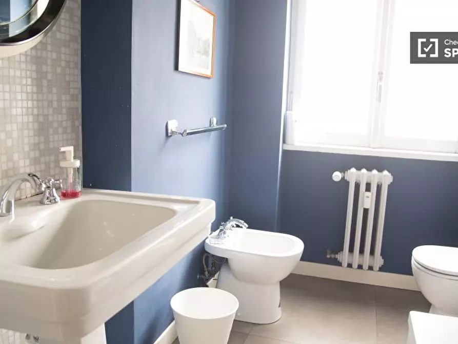 Immagine 12 di Appartamento in affitto  in Vle Tirreno a Roma