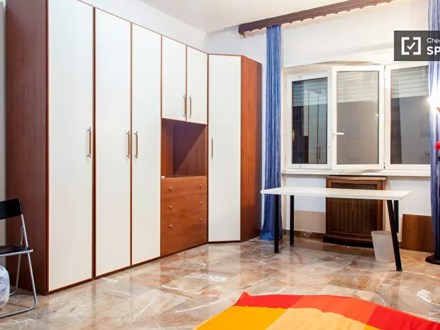 Immagine 8 di Camera condivisa in affitto  in Via Francesco Grimaldi a Roma