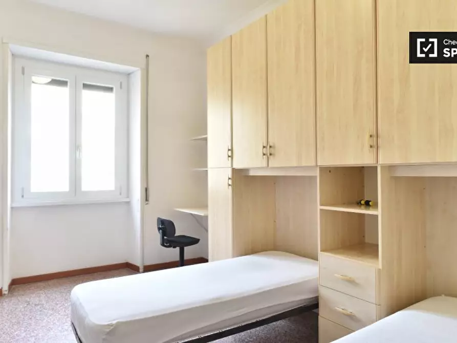 Immagine 7 di Camera condivisa in affitto  in Via Augusto Murri a Roma