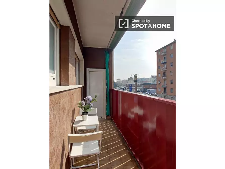 Immagine 6 di Camera condivisa in affitto  in Via delle Forze Armate a Milano