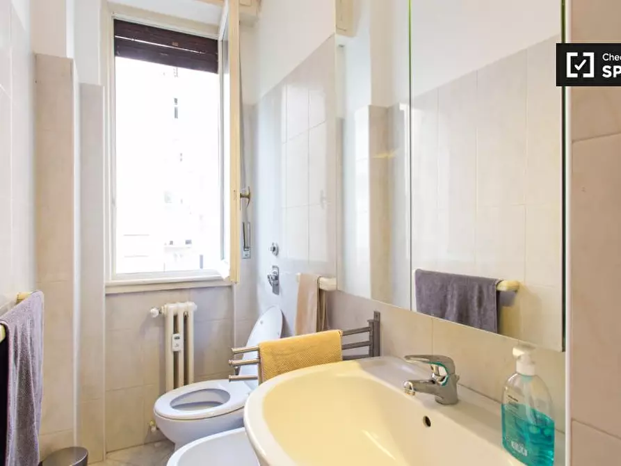 Immagine 10 di Camera condivisa in affitto  in Via Washington a Milano