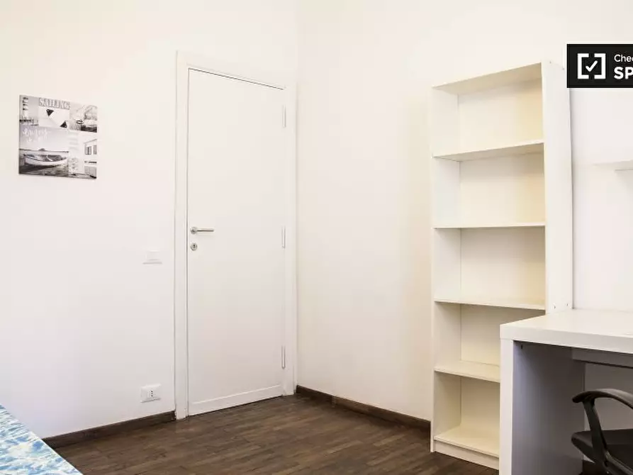 Immagine 3 di Camera condivisa in affitto  in Via Temistocle Calzecchi Onesti a Roma