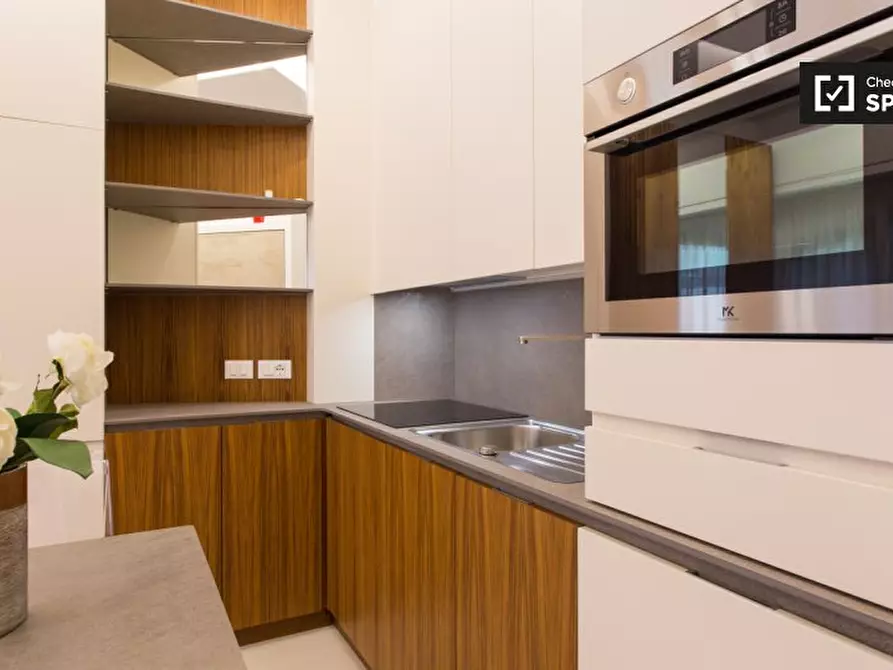 Immagine 8 di Ufficio in affitto  in Corso Italia a Milano