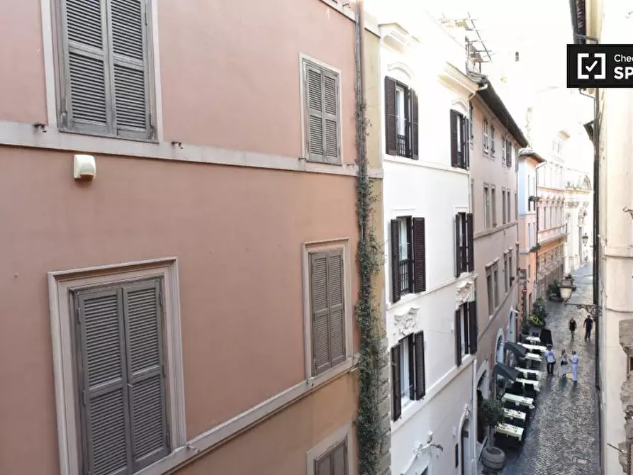 Immagine 17 di Appartamento in affitto  in Via dei Gigli d'Oro a Roma