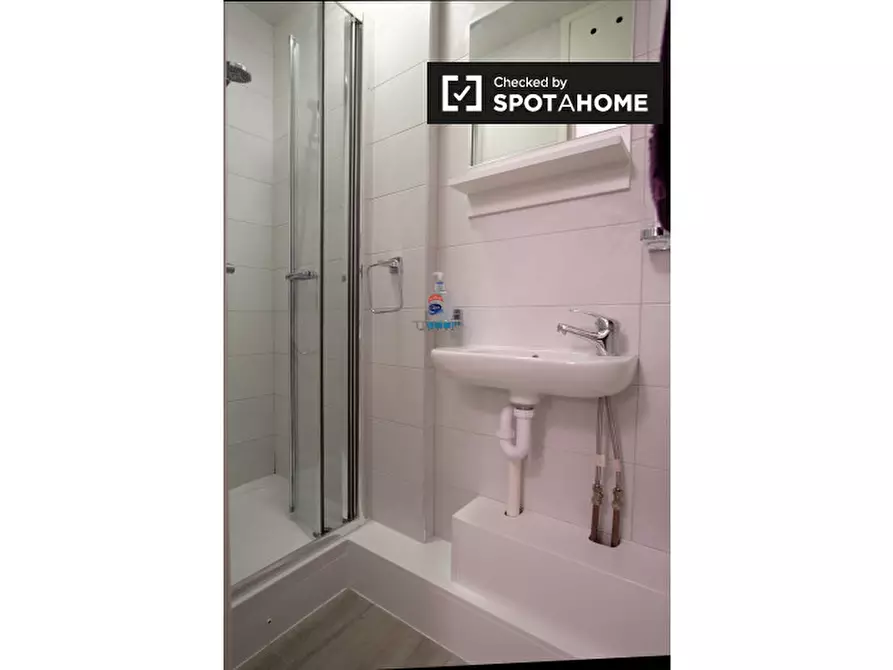 Immagine 14 di Camera condivisa in affitto  in Spey Street a Poplar