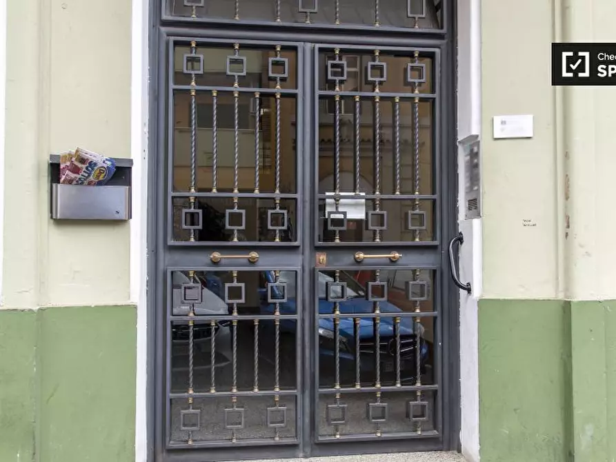 Immagine 19 di Camera condivisa in affitto  in Via Camilla a Roma