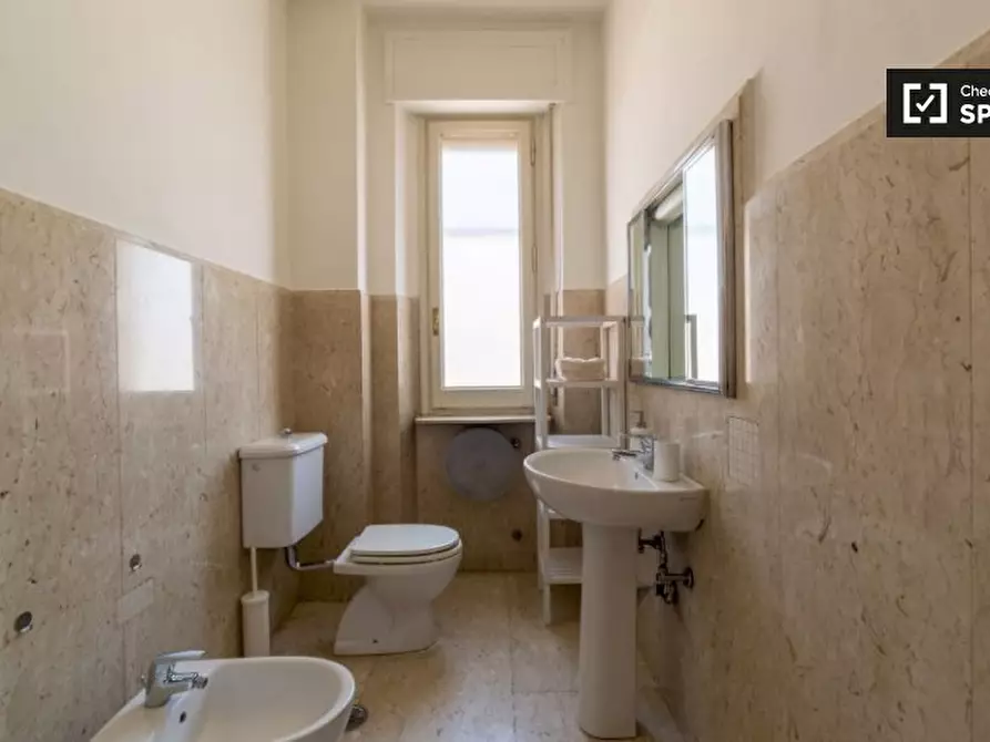 Immagine 19 di Camera condivisa in affitto  in Viale dei Mille a Firenze