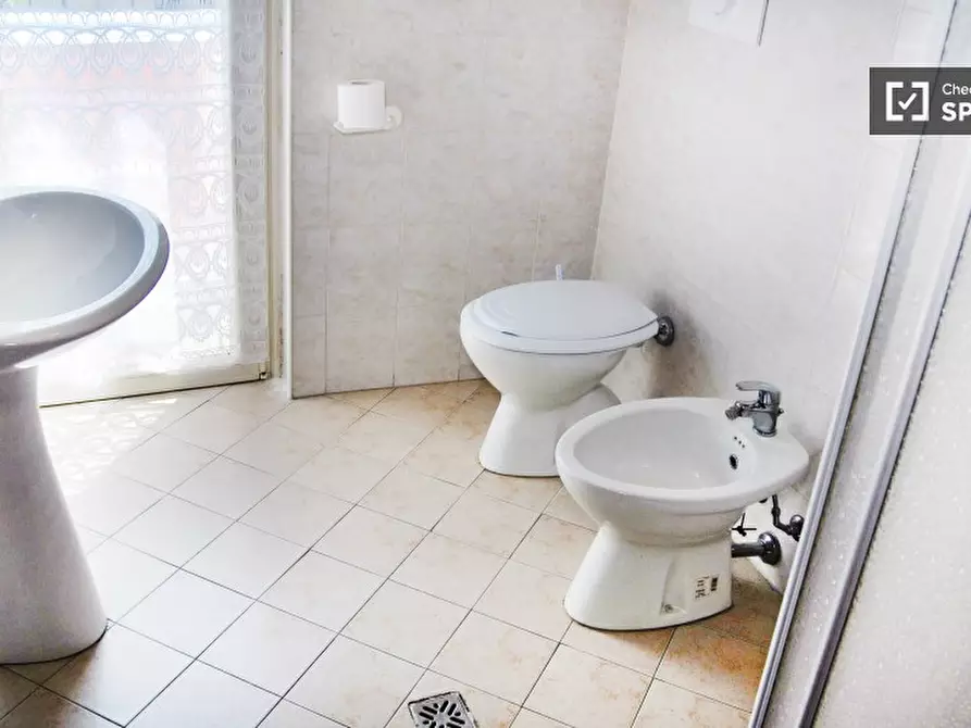 Immagine 8 di Ufficio in affitto  in via avancinio avancini a Milano