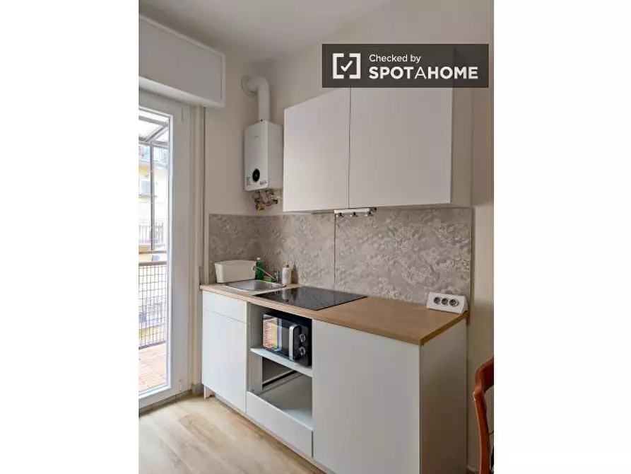 Immagine 5 di Appartamento in affitto  in Via degli Imbriani a Milano