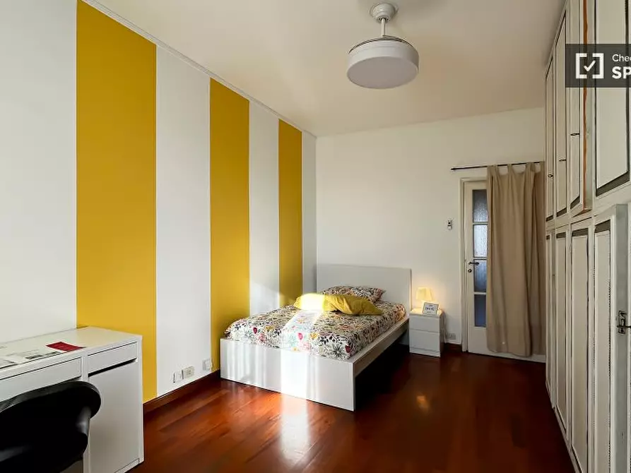 Immagine 2 di Camera condivisa in affitto  in Via Ajaccio a Milano