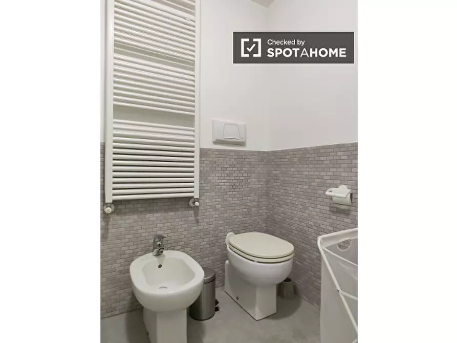 Immagine 13 di Ufficio in affitto  in Via Vigevano a Milano