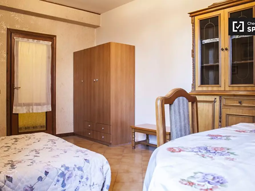 Immagine 3 di Camera condivisa in affitto  in Via Santa Domenica Talao a Roma