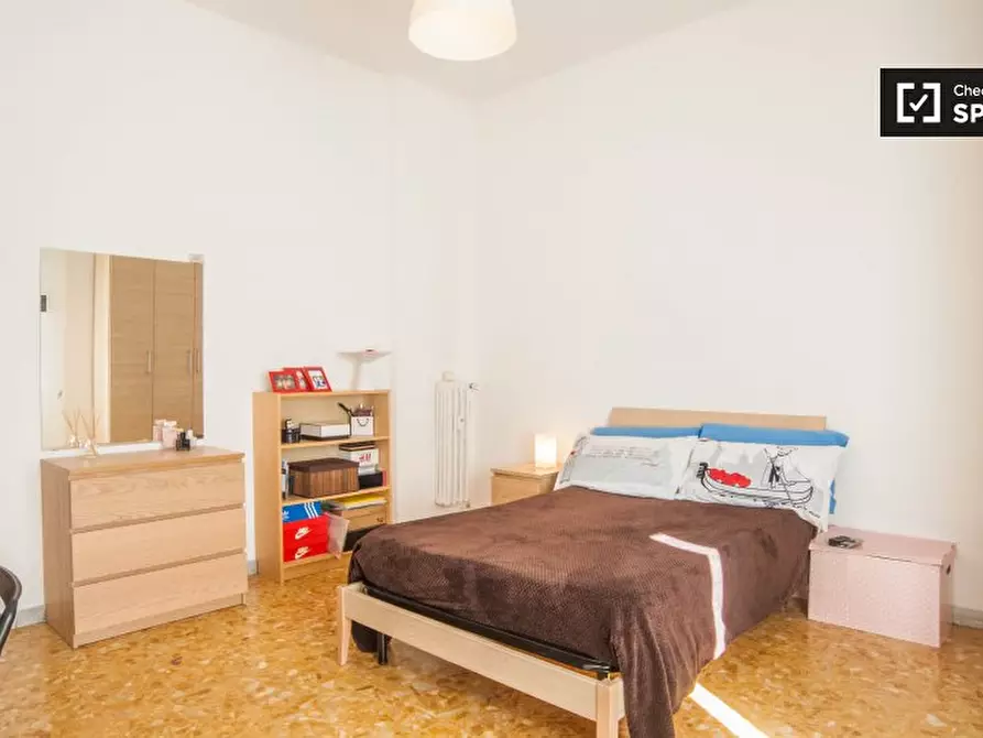 Immagine 2 di Camera condivisa in affitto  in Piazza San Giovanni Bosco a Roma