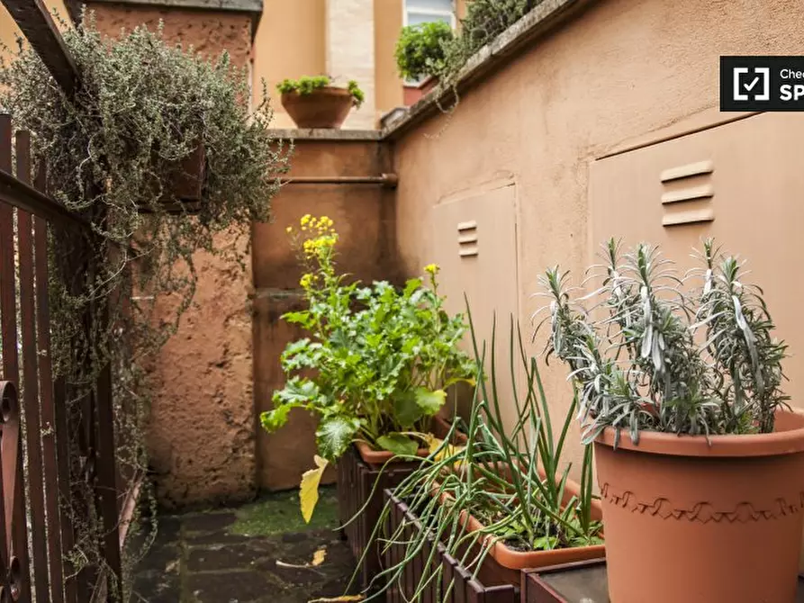 Immagine 12 di Appartamento in affitto  in Via di Vigna Pozzi a Roma