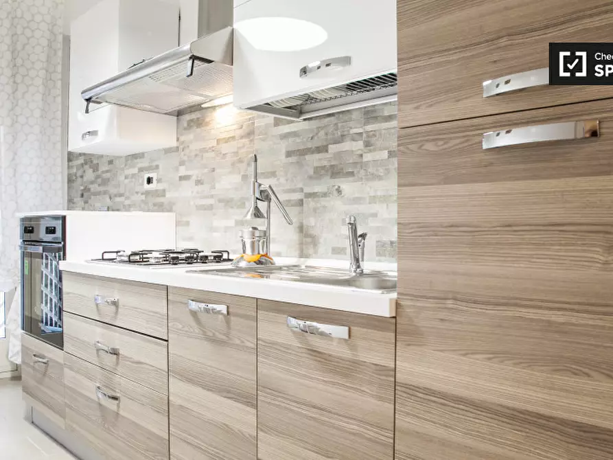 Immagine 7 di Camera condivisa in affitto  in Via Lattanzio a Roma