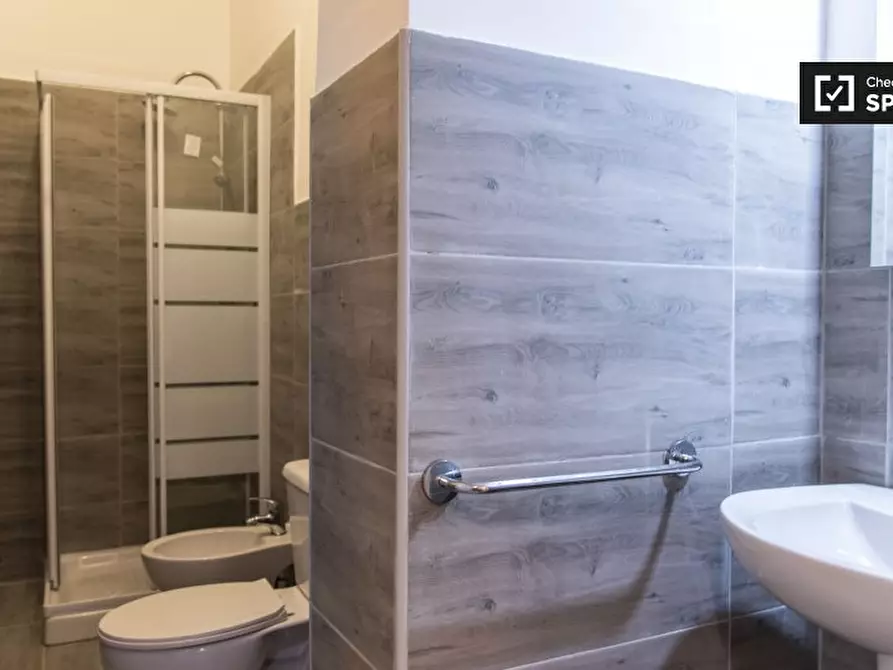 Immagine 11 di Camera condivisa in affitto  in Via Aquileia, 00198 Roma RM, Italy a Roma