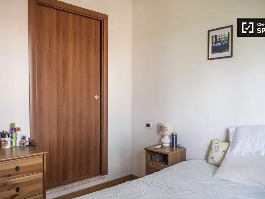 Immagine 16 di Camera condivisa in affitto  in Via Francesco Vettori a Roma