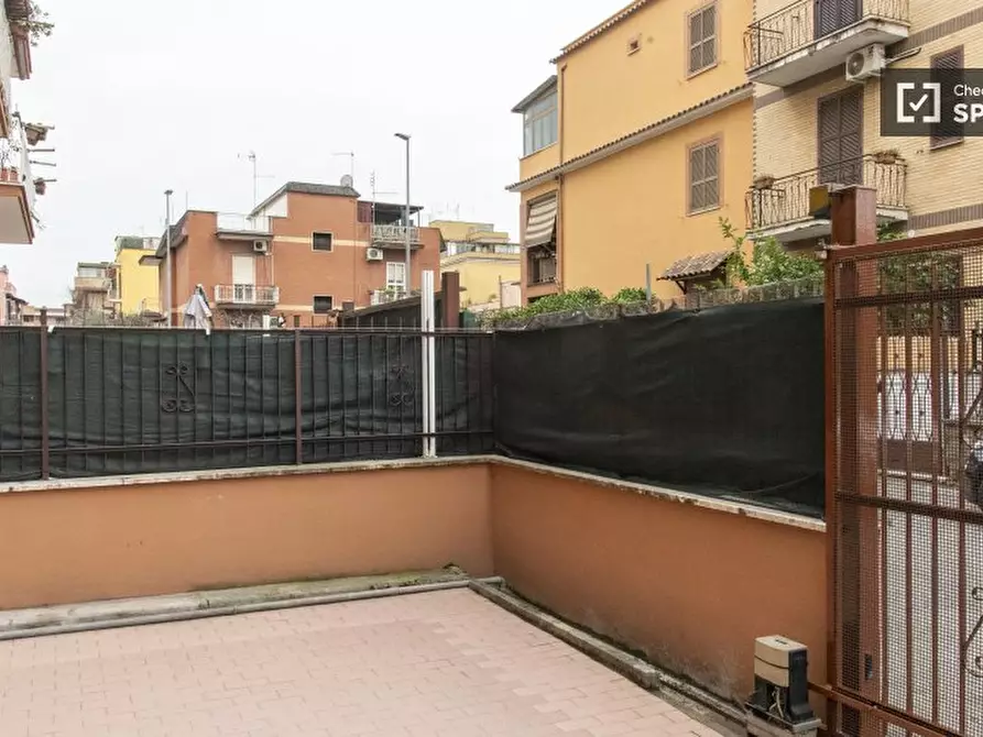 Immagine 17 di Ufficio in affitto  in Via del Passero Solitario a Roma