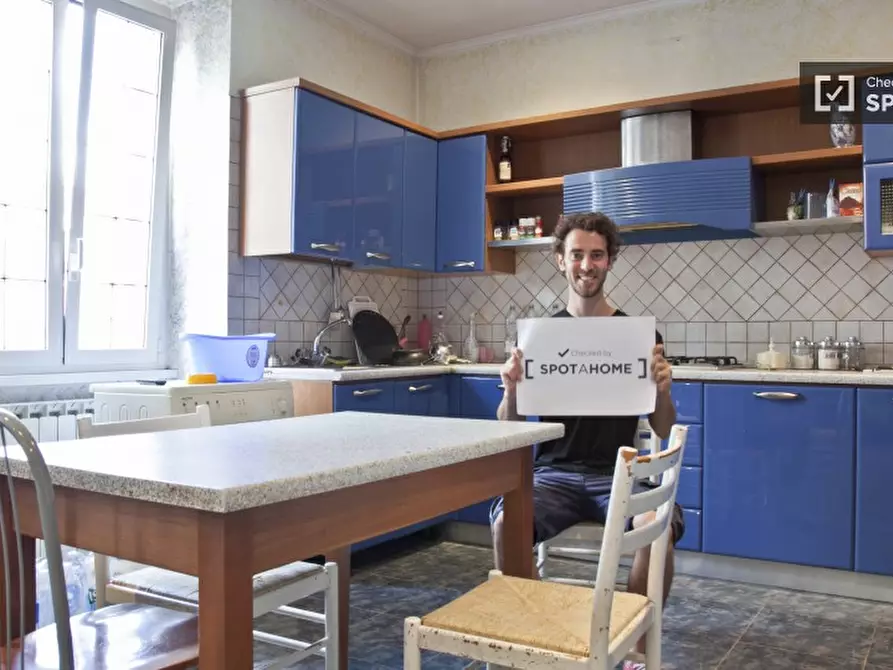 Immagine 11 di Camera condivisa in affitto  in Via dei Noci a Roma