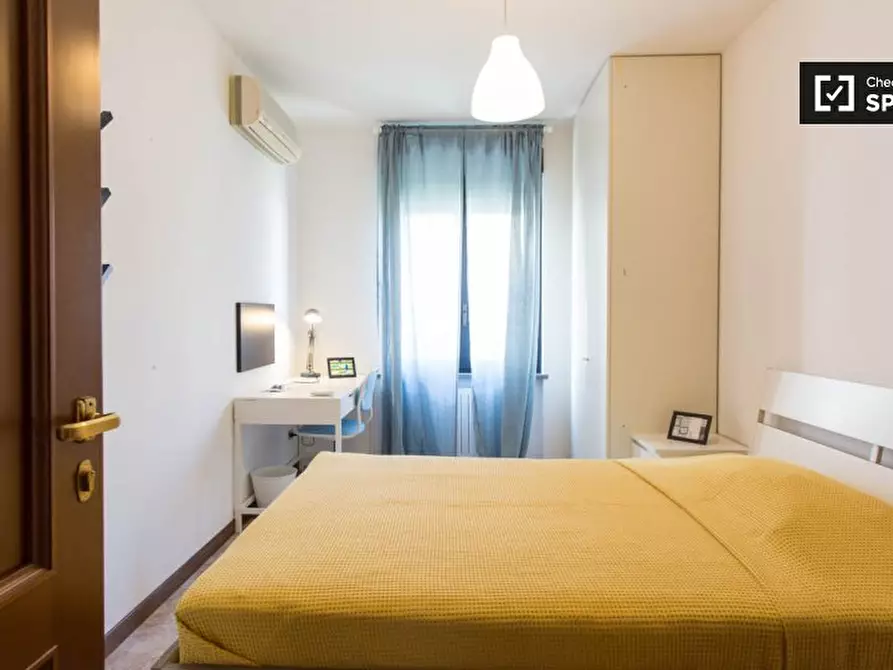 Immagine 2 di Camera condivisa in affitto  in Via Tertulliano a Milano