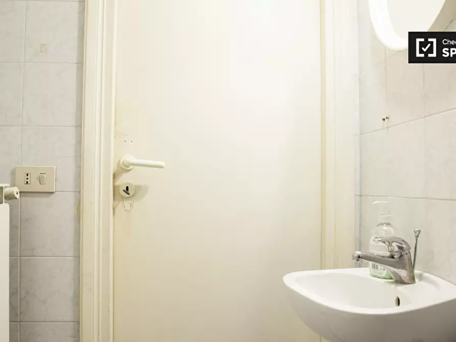 Immagine 11 di Camera condivisa in affitto  in Circonvallazione Nomentana a Roma