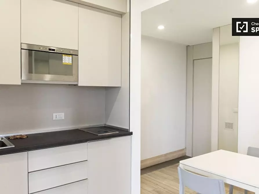 Immagine 7 di Appartamento in affitto  in Via di Acqua Bullicante a Roma