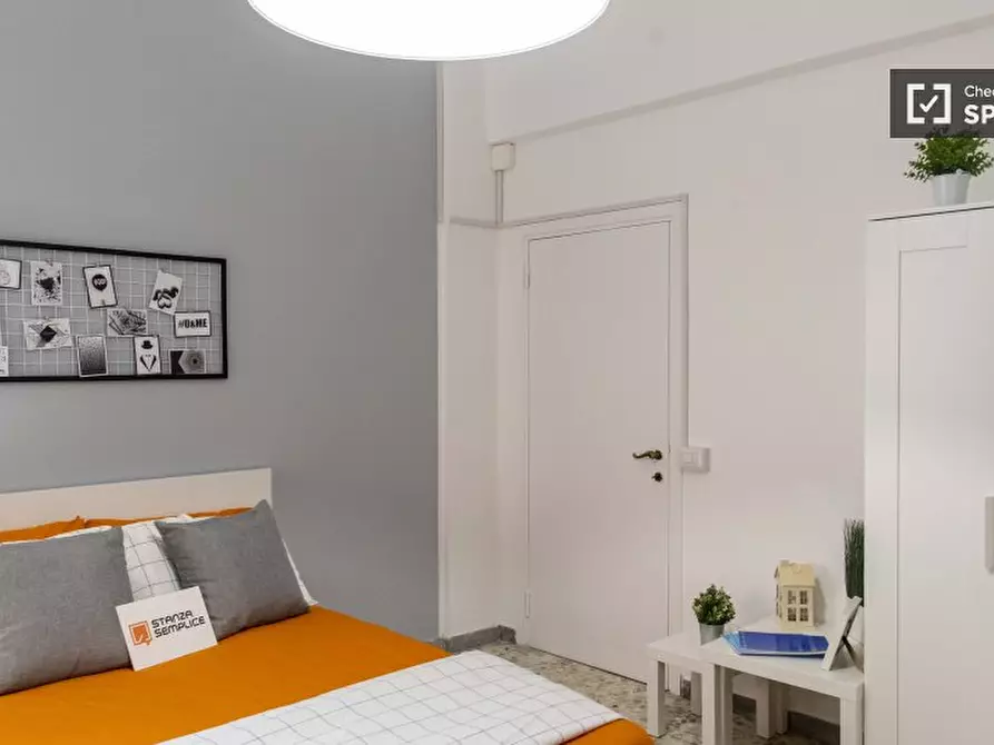 Immagine 3 di Camera condivisa in affitto  in Via Attilio Ambrosini a Roma