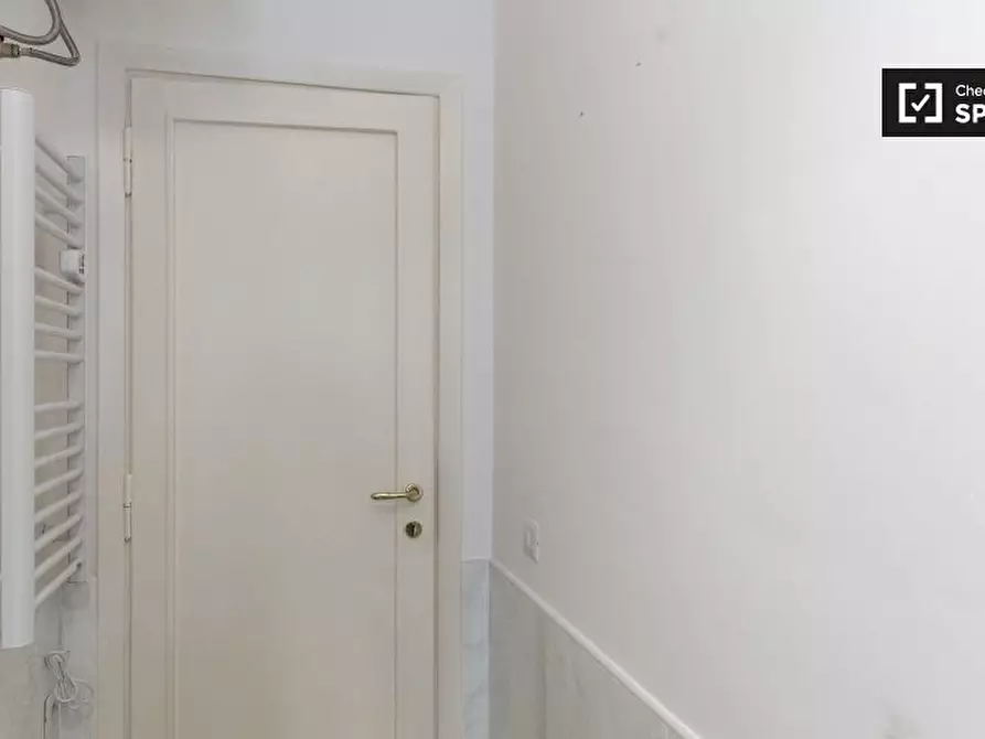 Immagine 12 di Camera condivisa in affitto  in Via Capo Miseno a Roma