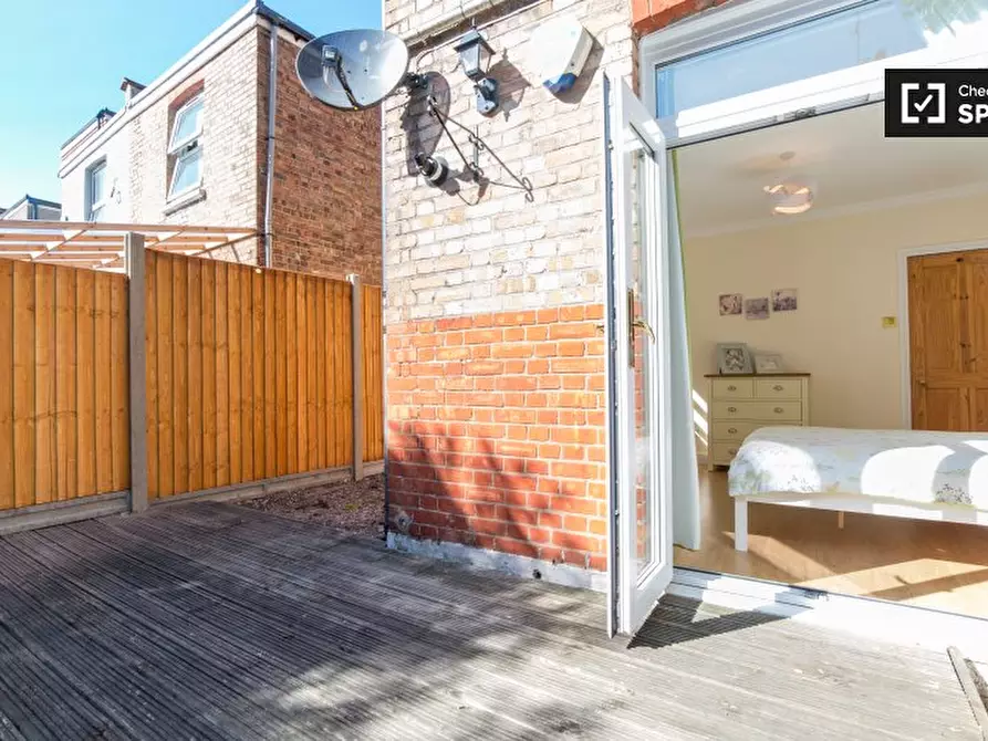 Immagine 13 di Appartamento in affitto  in Heath Rd, Harrow HA1 4DA, UK a Harrow