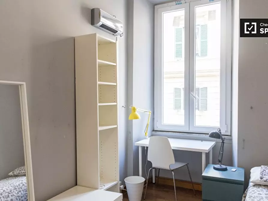 Immagine 2 di Camera condivisa in affitto  in Via Garigliano, 00198 Roma RM, Italy a Roma