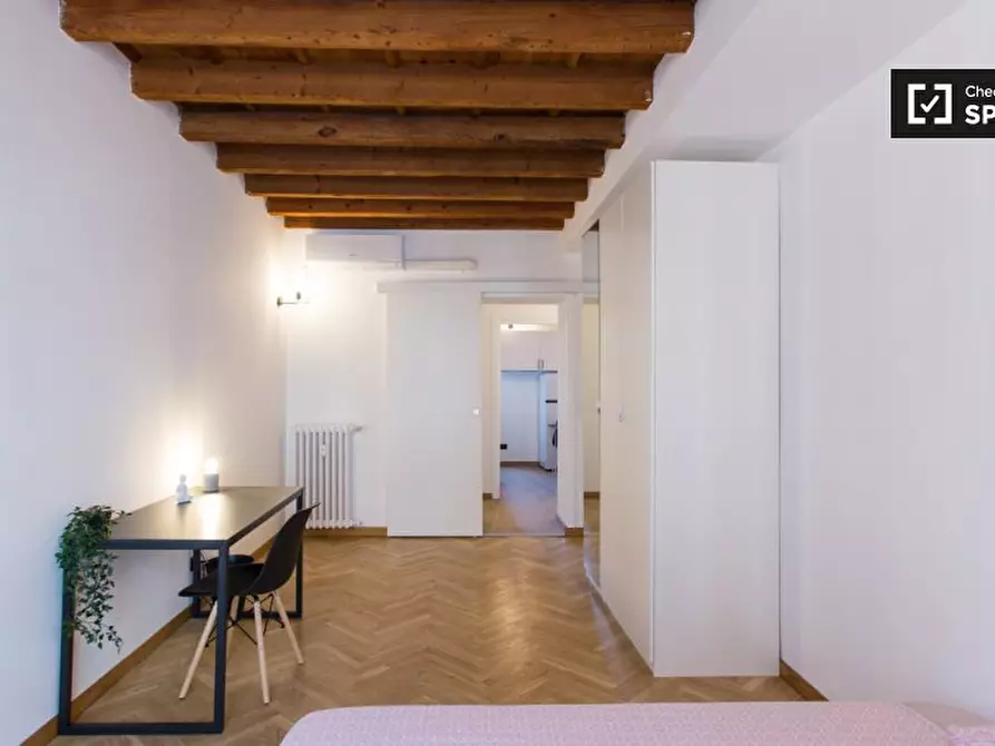 Immagine 3 di Camera condivisa in affitto  in Corso Venezia a Milano