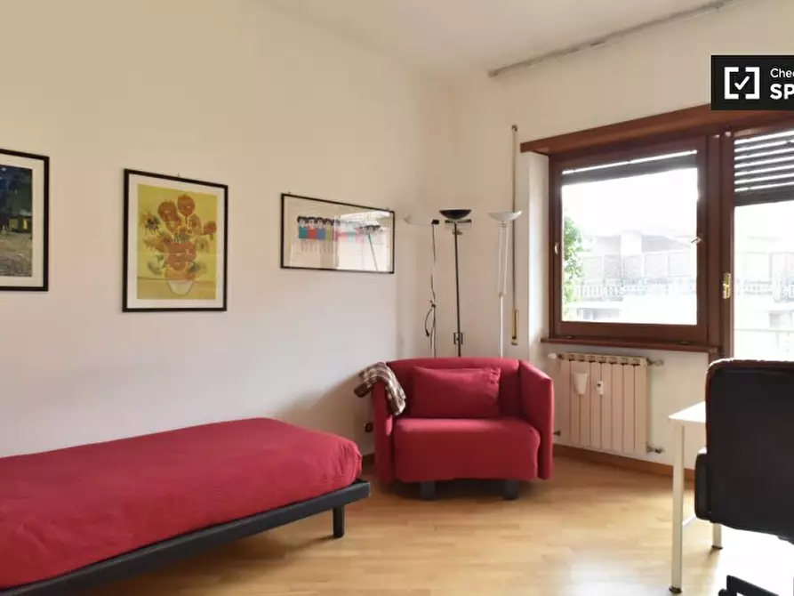 Immagine 2 di Camera condivisa in affitto  in Via Pio Foà, 100, 00152 Roma RM, Italy a Roma