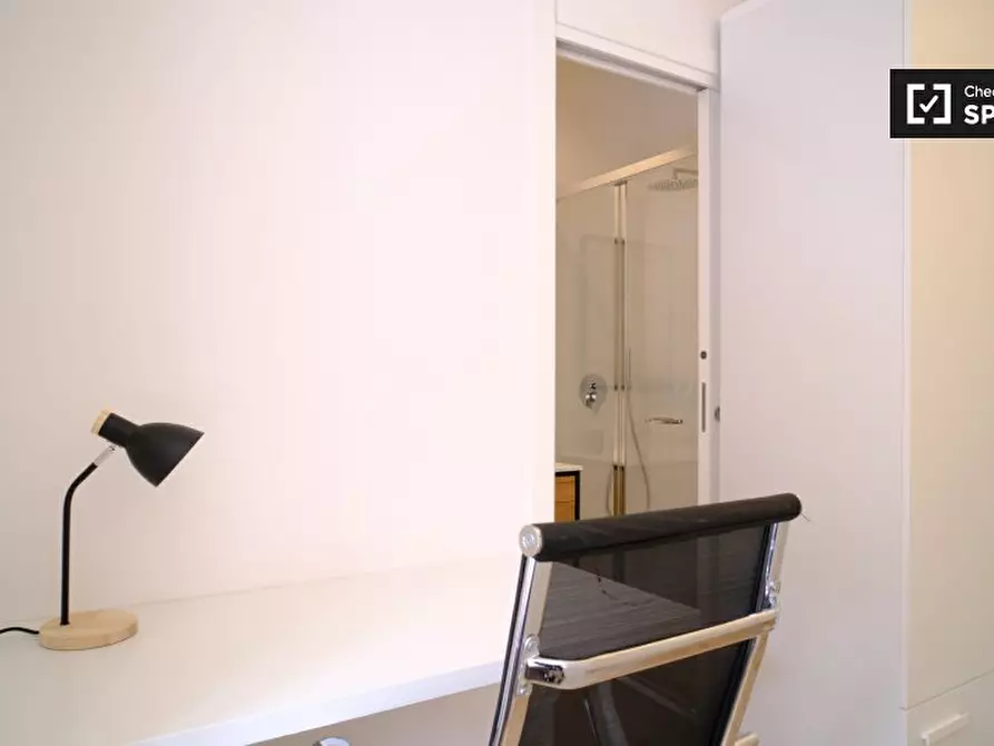 Immagine 4 di Camera condivisa in affitto  in Largo Ettore Marchiafava a Roma