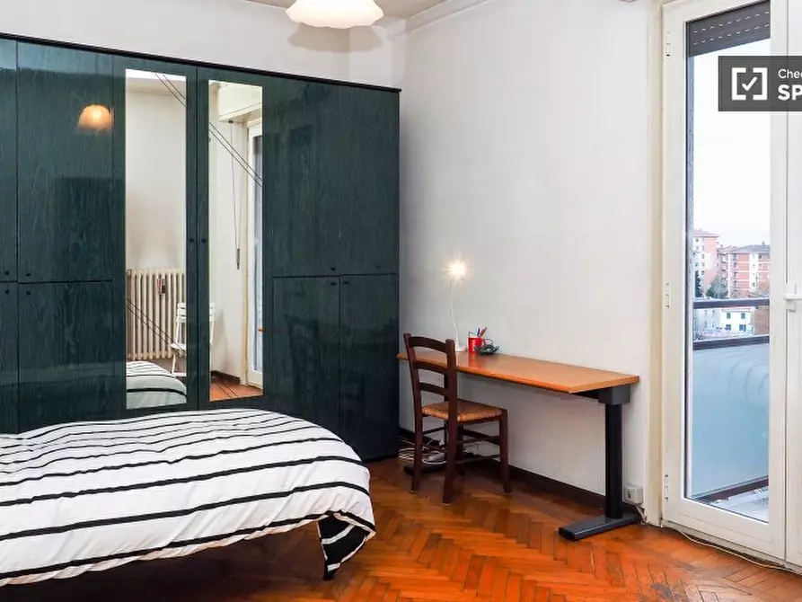 Immagine 2 di Camera condivisa in affitto  in Viale Lucania a Milano