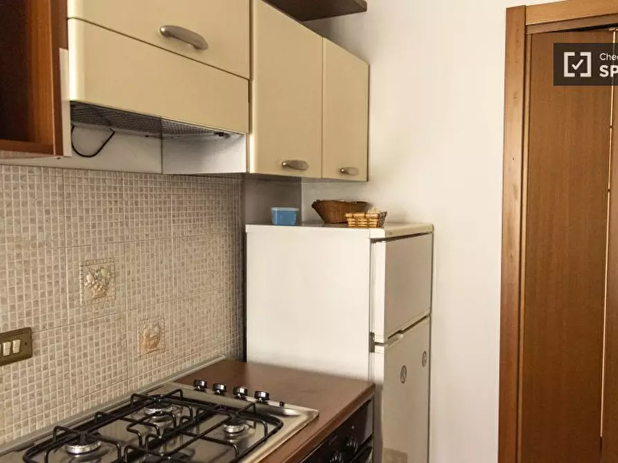 Immagine 13 di Camera condivisa in affitto  in Piazza Ragusa a Roma