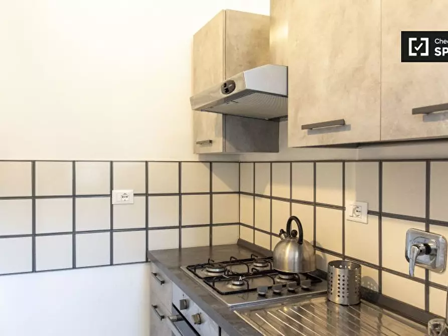 Immagine 19 di Camera condivisa in affitto  in Viale Regina Margherita a Roma