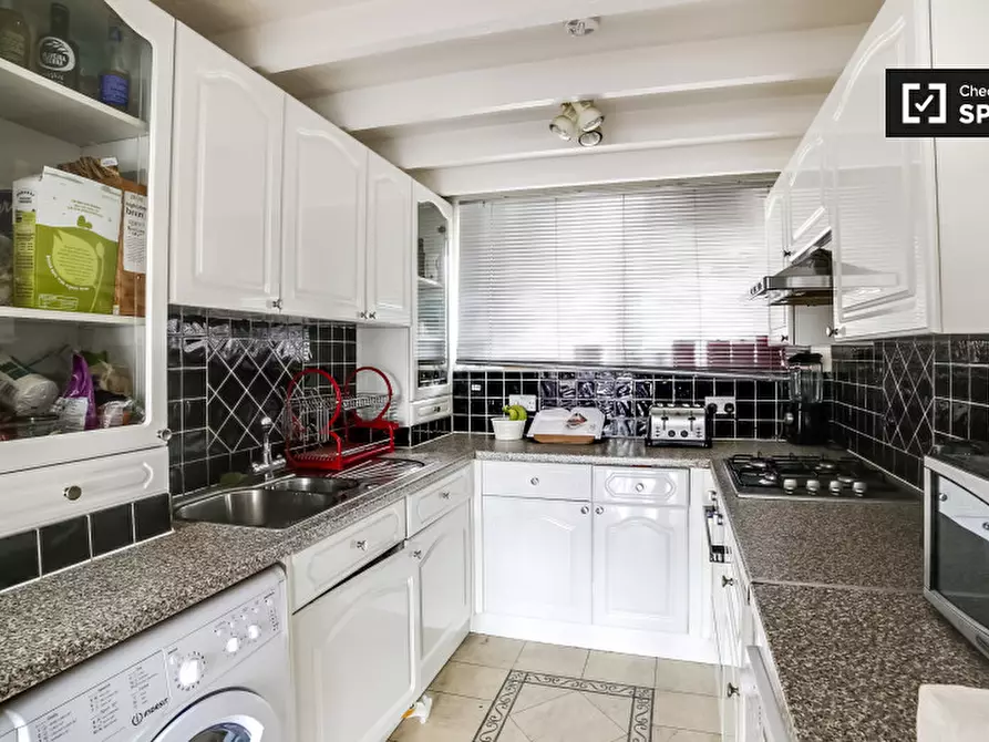 Immagine 13 di Camera condivisa in affitto  in Ollerton Green a Poplar