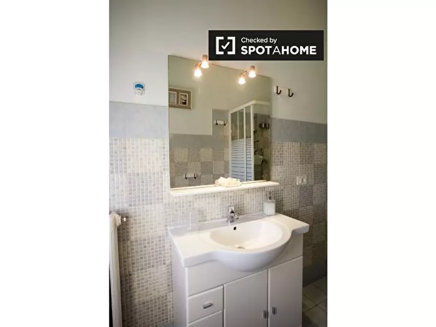 Immagine 13 di Appartamento in affitto  in Viale Ippocrate a Roma