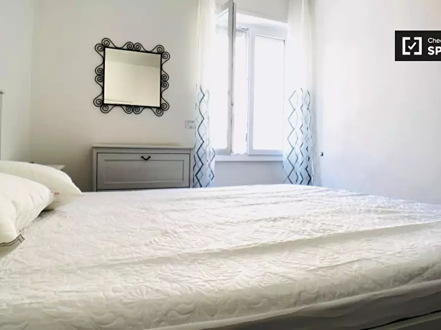 Immagine 3 di Camera condivisa in affitto  in Via Valdarno a Roma