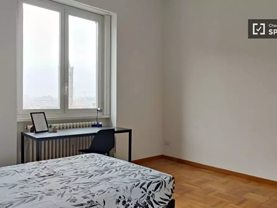 Immagine 2 di Camera condivisa in affitto  in Via Calatafimi a Milano