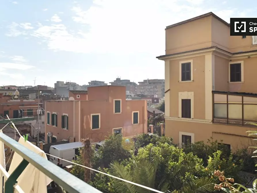 Immagine 13 di Appartamento in affitto  in Via Fra Mauro a Roma