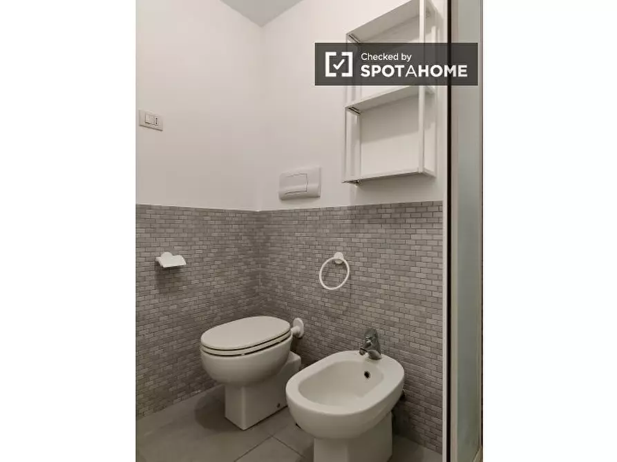 Immagine 15 di Ufficio in affitto  in Via Vigevano a Milano