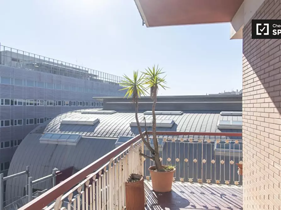 Immagine 9 di Camera condivisa in affitto  in Via Antonino Pio a Roma