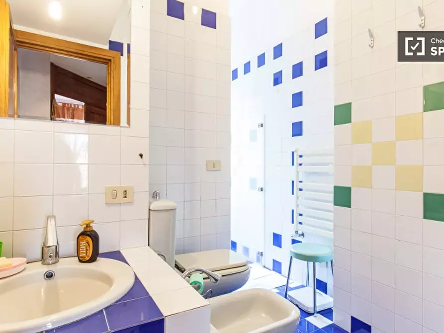 Immagine 9 di Camera condivisa in affitto  in Via Corinto a Roma