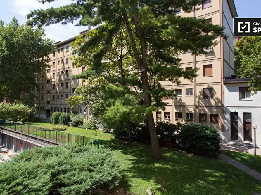 Immagine 15 di Camera condivisa in affitto  in Via Giovanni Pezzotti a Milano