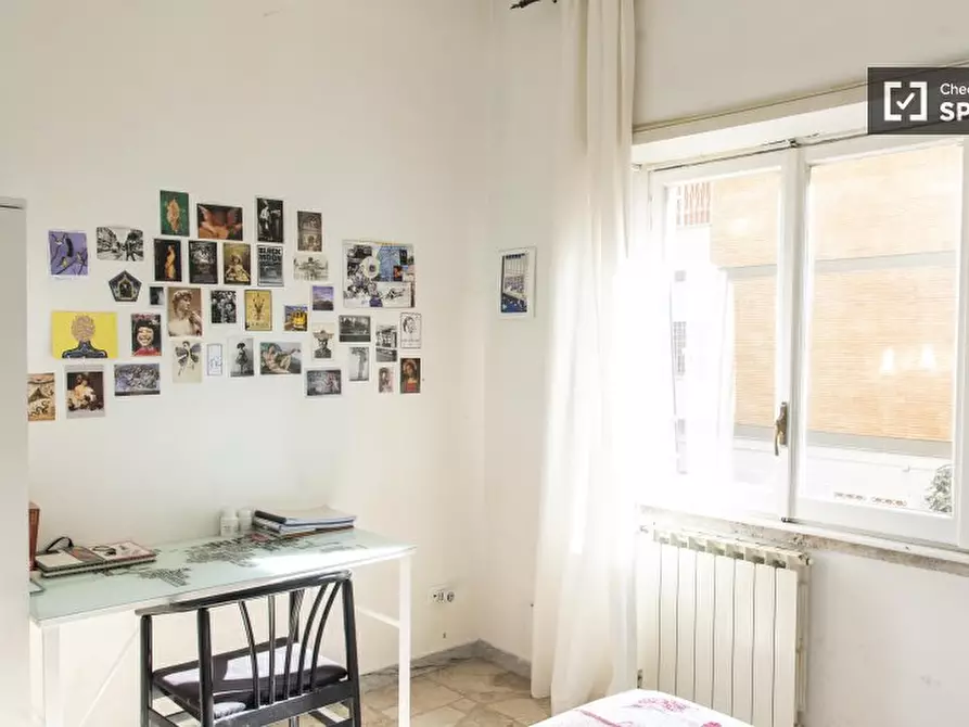 Immagine 7 di Camera condivisa in affitto  in Via Luciano Zuccoli a Roma