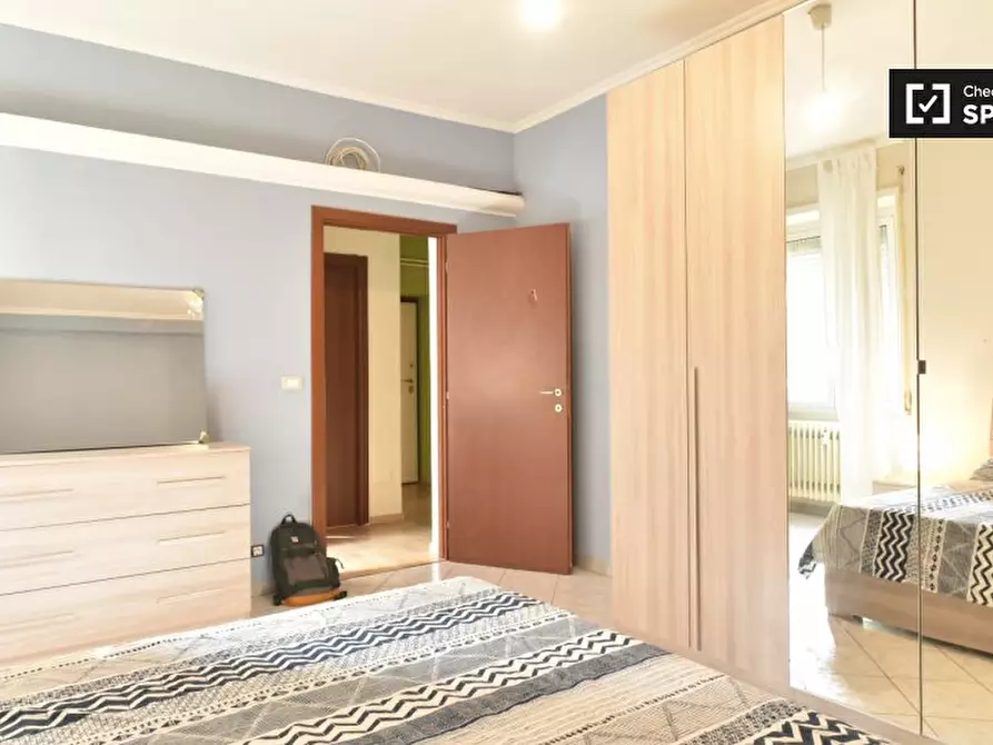 Immagine 3 di Camera condivisa in affitto  in Via Sagunto a Roma