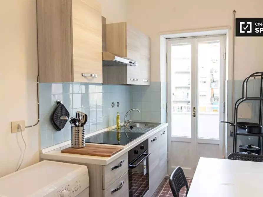 Immagine 5 di Camera condivisa in affitto  in Via Oderisi da Gubbio a Roma