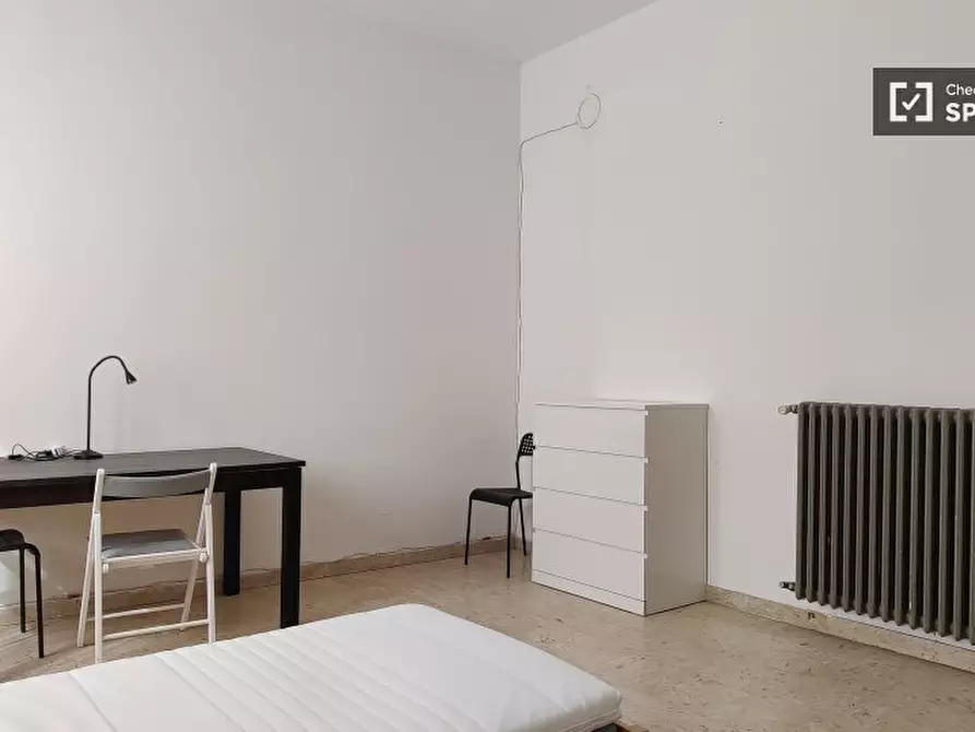 Immagine 4 di Camera condivisa in affitto  in Via Eugenio Villoresi a Inveruno